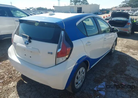 2016 Toyota Prius C Two z USA, uszkodzony, nr VIN JTDKDTB30G1121928